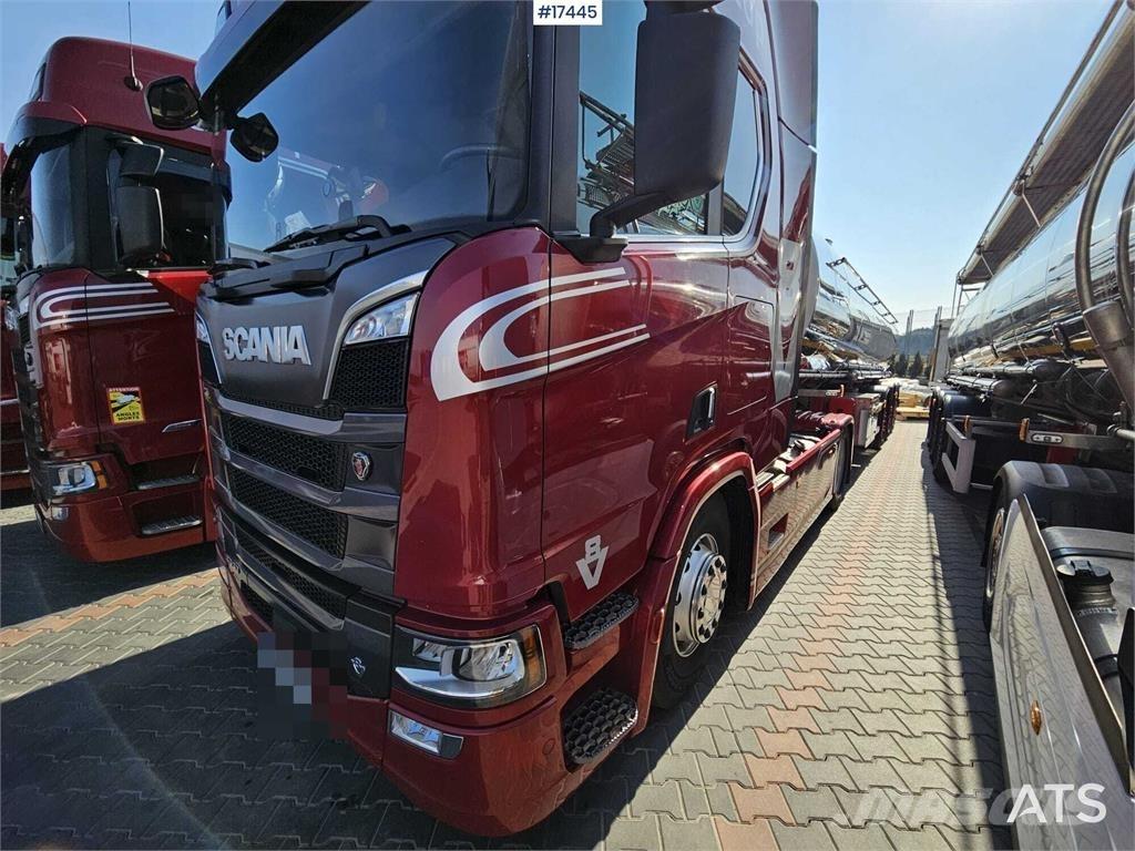 Scania R530 V8 Conventional Trucks / Tractor Trucks