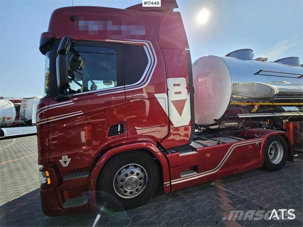 Scania R530 V8 Conventional Trucks / Tractor Trucks
