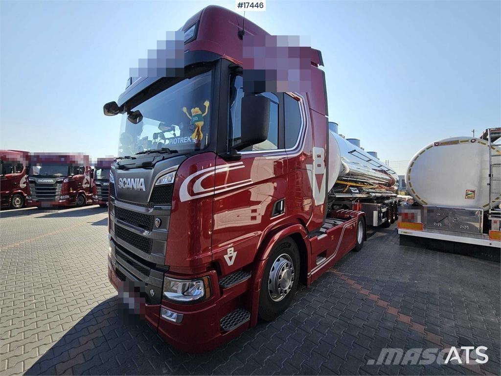 Scania R530 V8 Conventional Trucks / Tractor Trucks