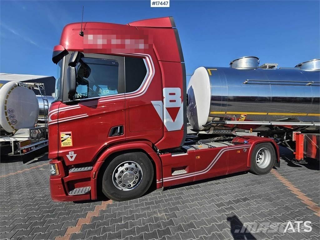 Scania R530 V8 Conventional Trucks / Tractor Trucks