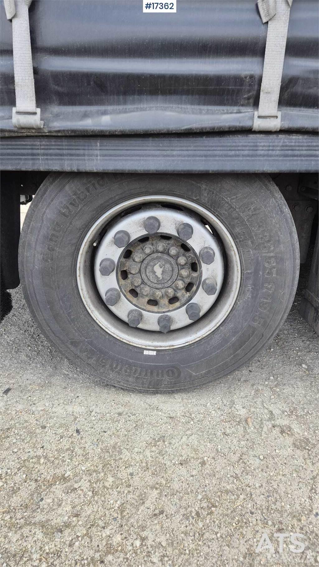 Schmitz Cargobull Curtain  trailers