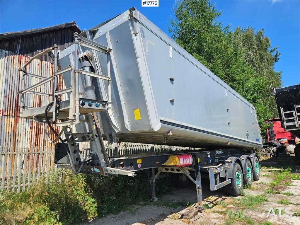 Schmitz SKI 24 Grain / Hopper / Tipper Trailers