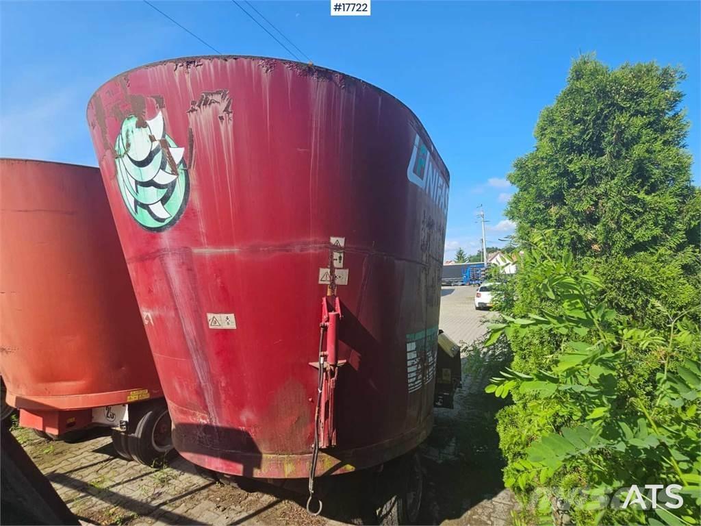 Unifast M 12 Forage wagons