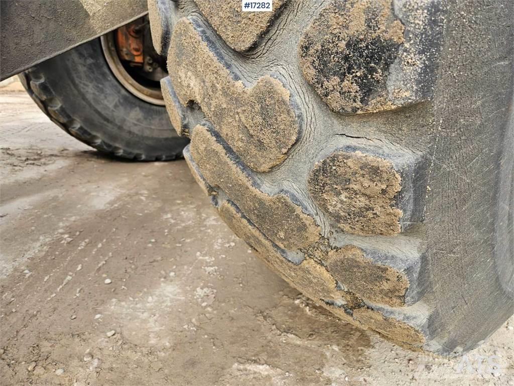 Volvo L120 Wheel Loaders