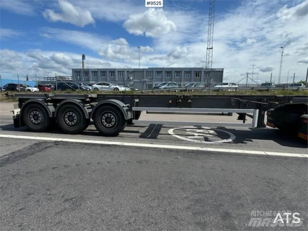 Fruehauf annet Container trailers
