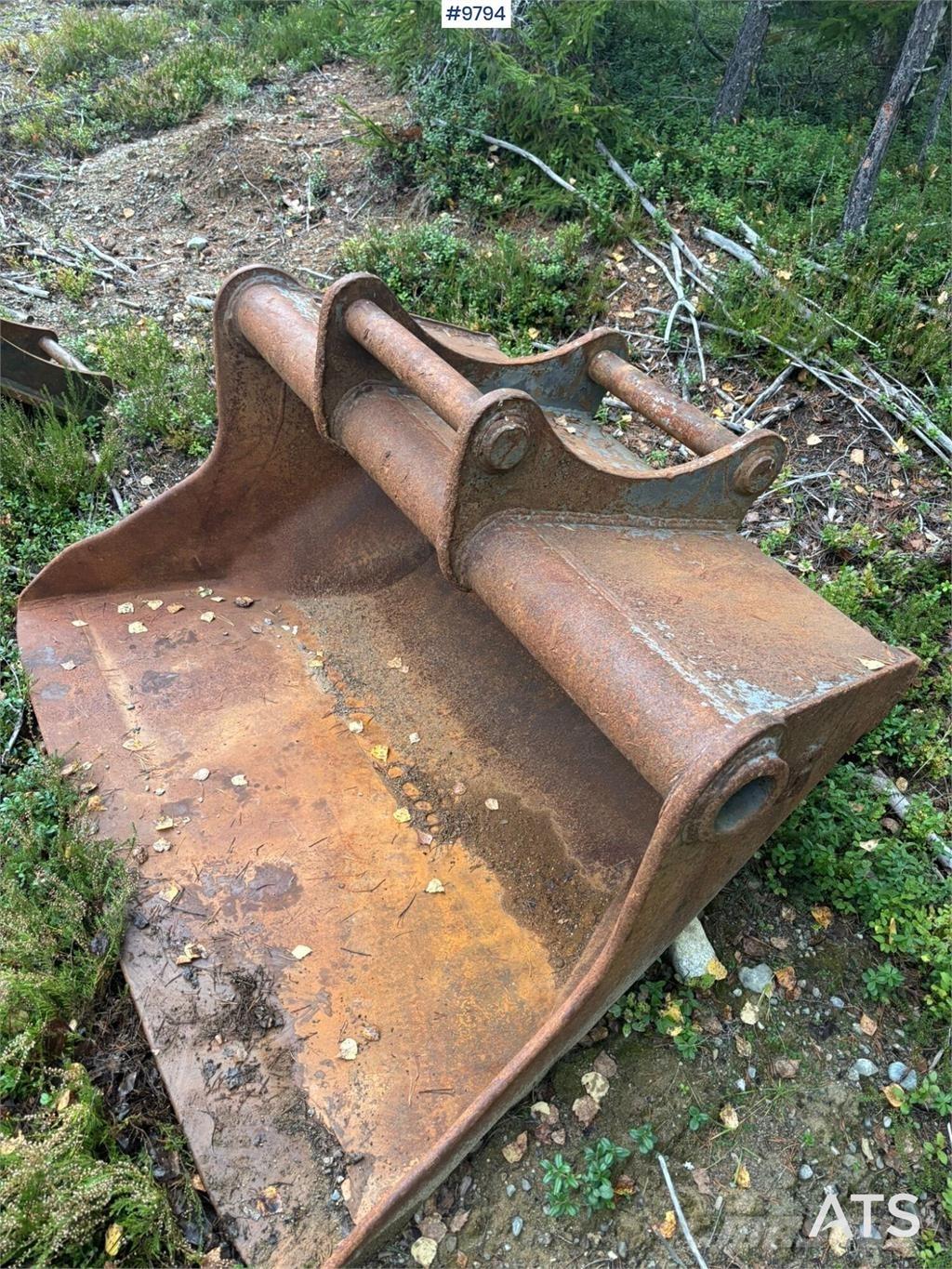 Götene RT 1800HD Buckets