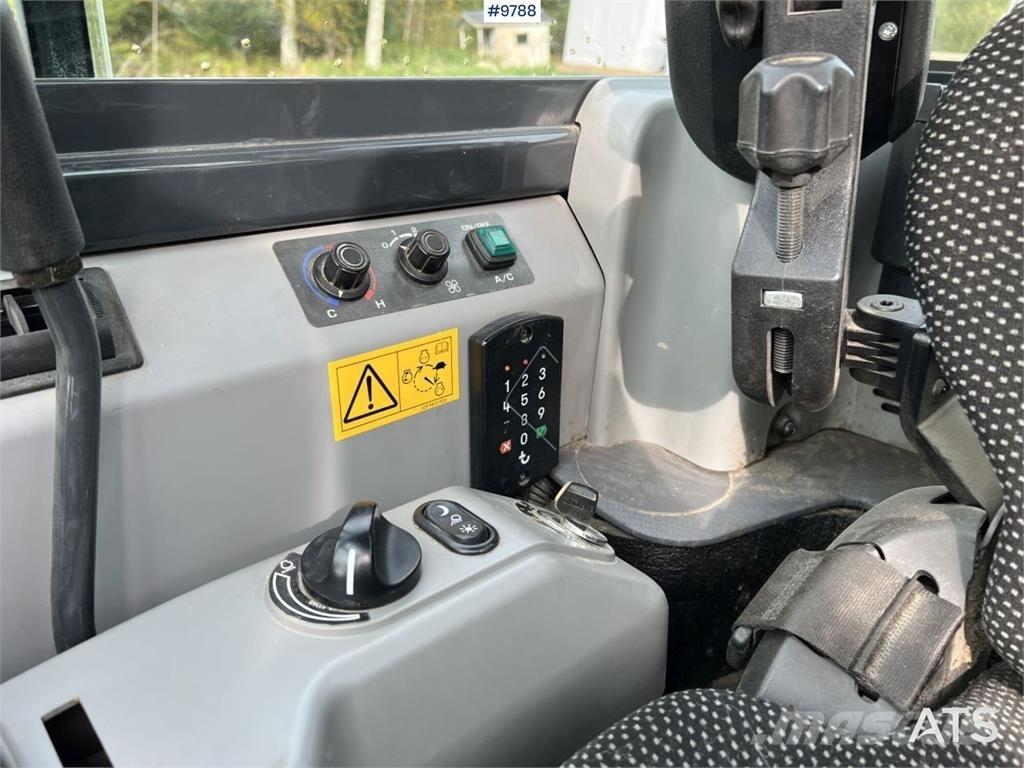 Komatsu PC55MR-5E0 Mini Excavators <7t (Mini Diggers)