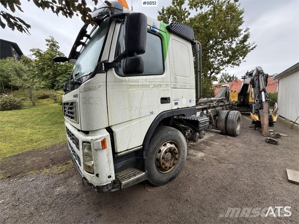 Volvo FM12 Hook lift trucks