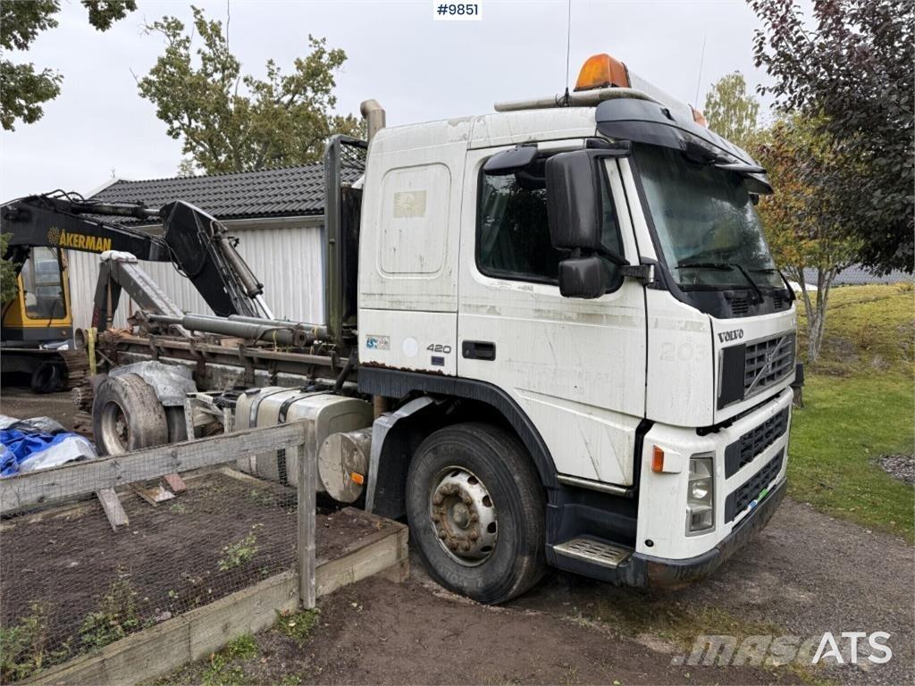 Volvo FM12 Hook lift trucks