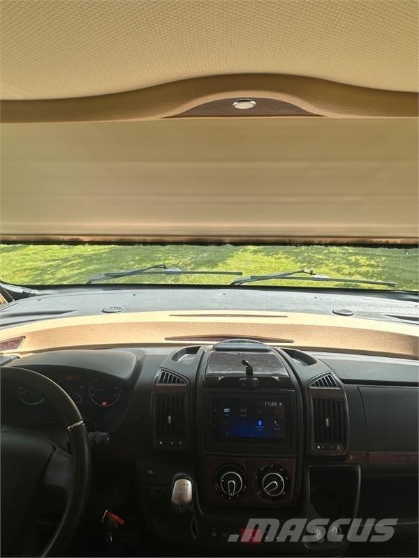  Campingbil Motor homes and travel trailers