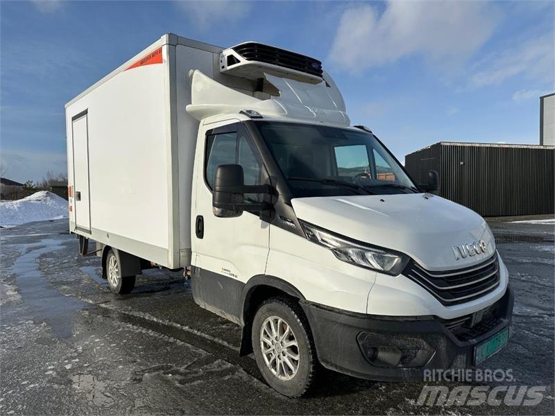Iveco Daily Automobiles / SUVS