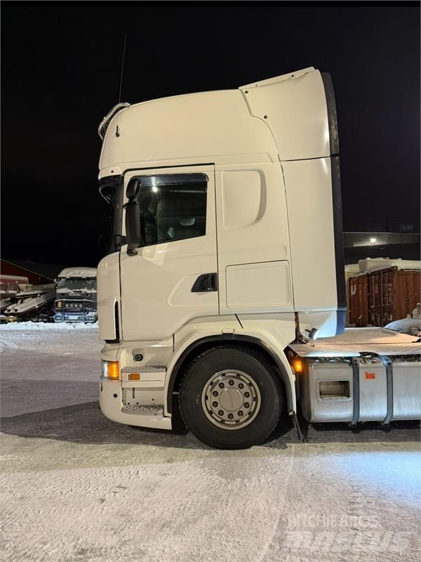 Scania R560 Conventional Trucks / Tractor Trucks