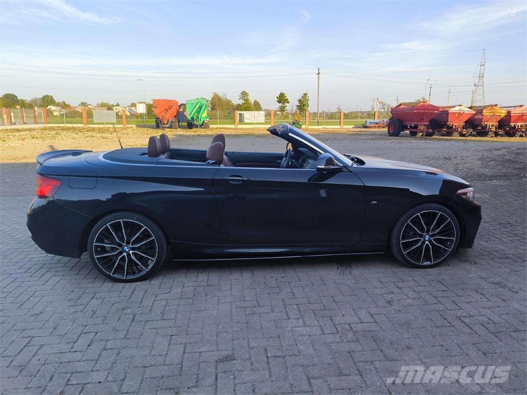 BMW  Automobiles / SUVS