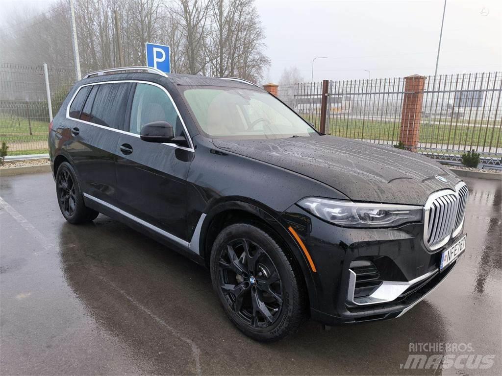 BMW  Automobiles / SUVS