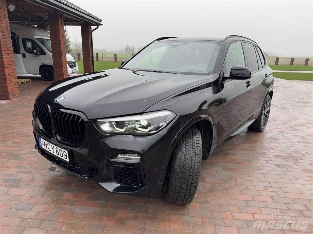 BMW  Automobiles / SUVS