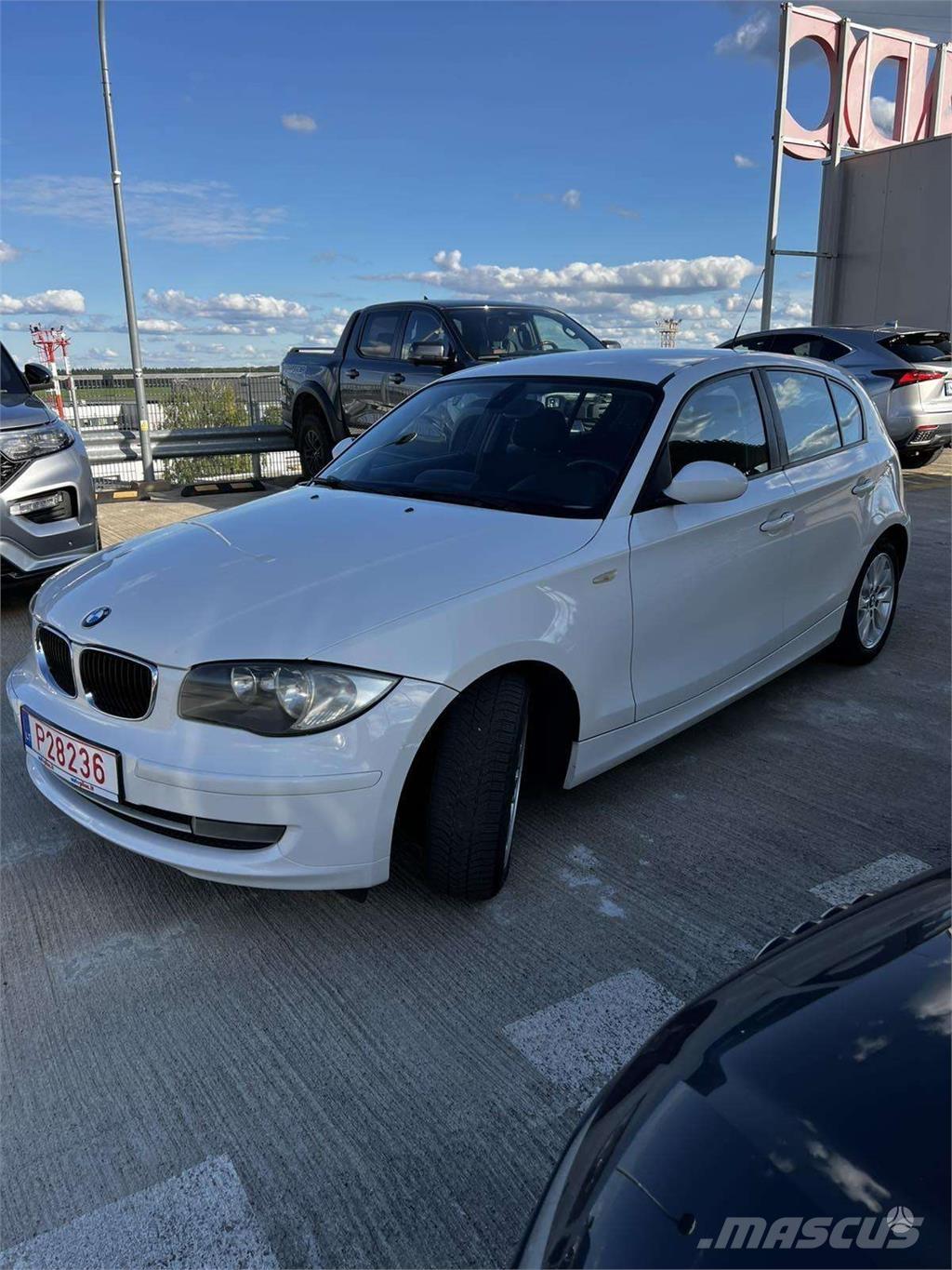 BMW  Automobiles / SUVS