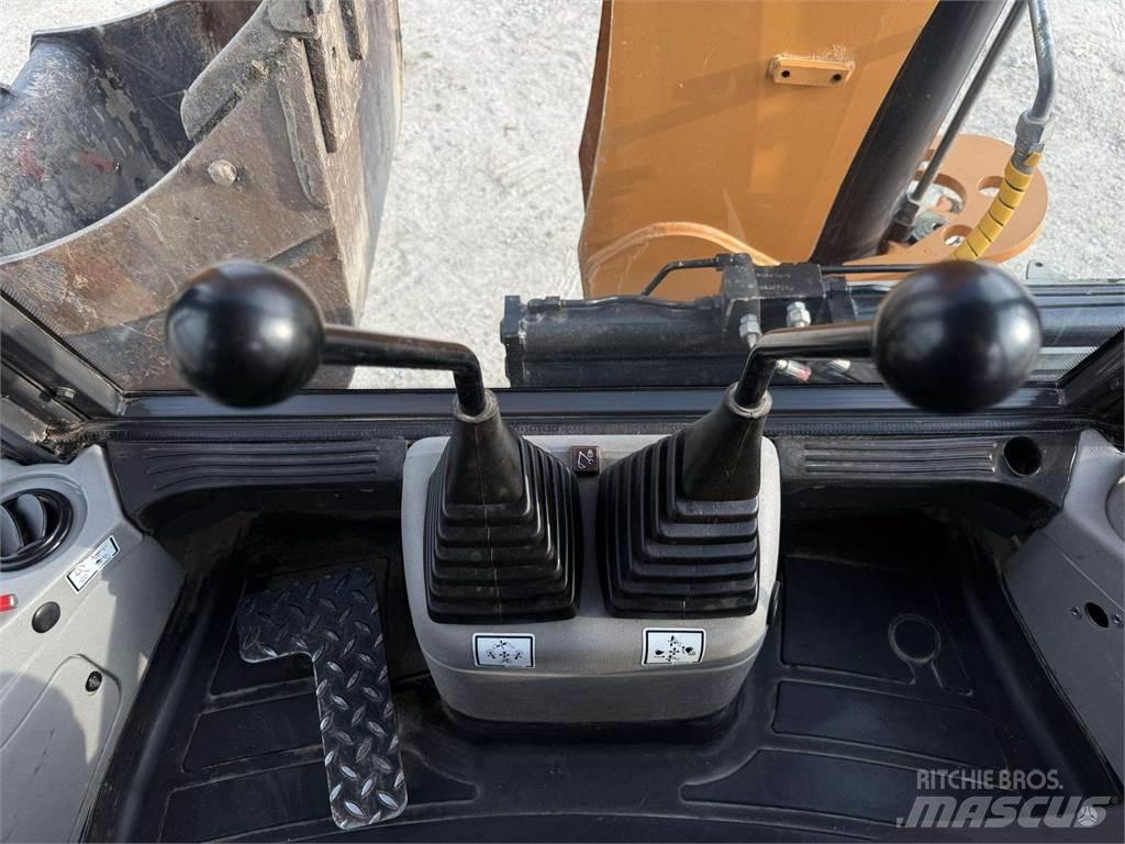 CASE 695 ST Backhoe Loaders