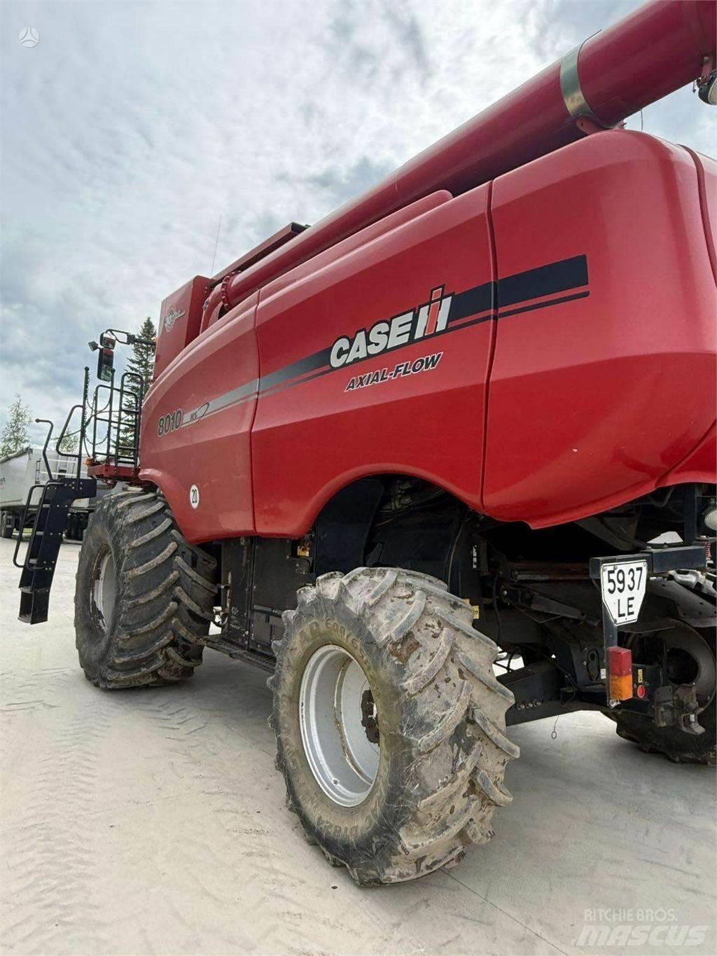 Case IH 8010 Combine Harvesters