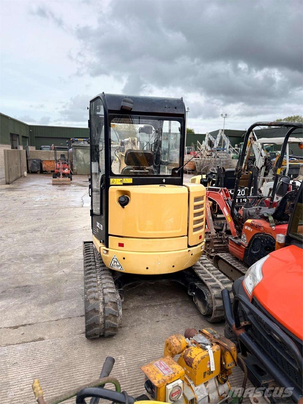 CAT 302.7 DCR Mini Excavators <7t (Mini Diggers)