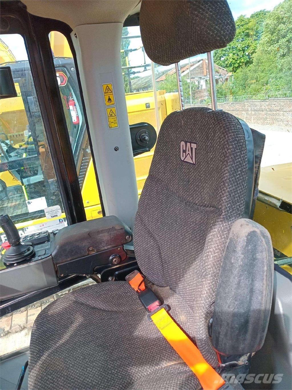 CAT CS 66 B Single drum rollers