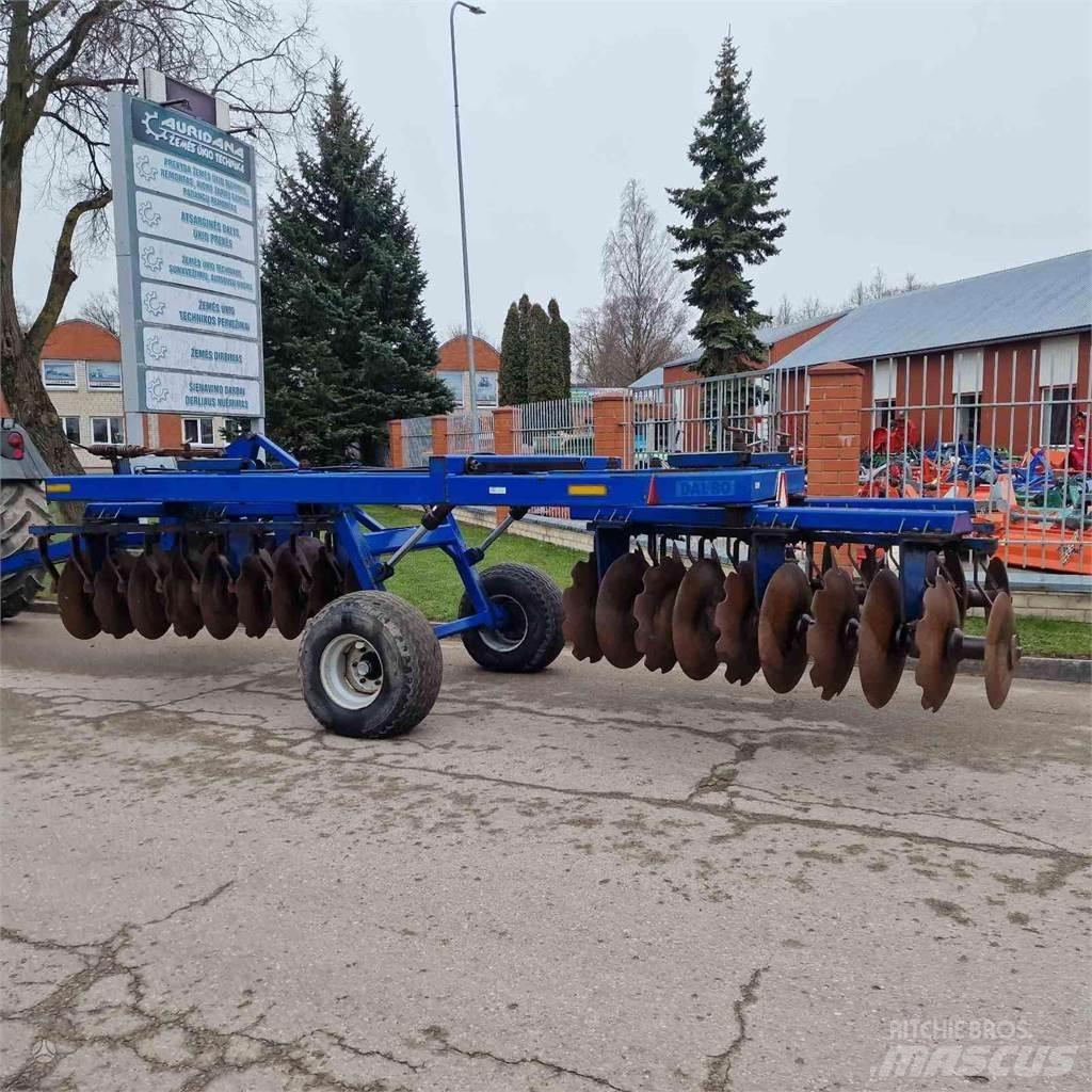 Dal-Bo AXL 44 Field Drags