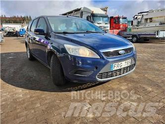 Ford  Automobiles / SUVS