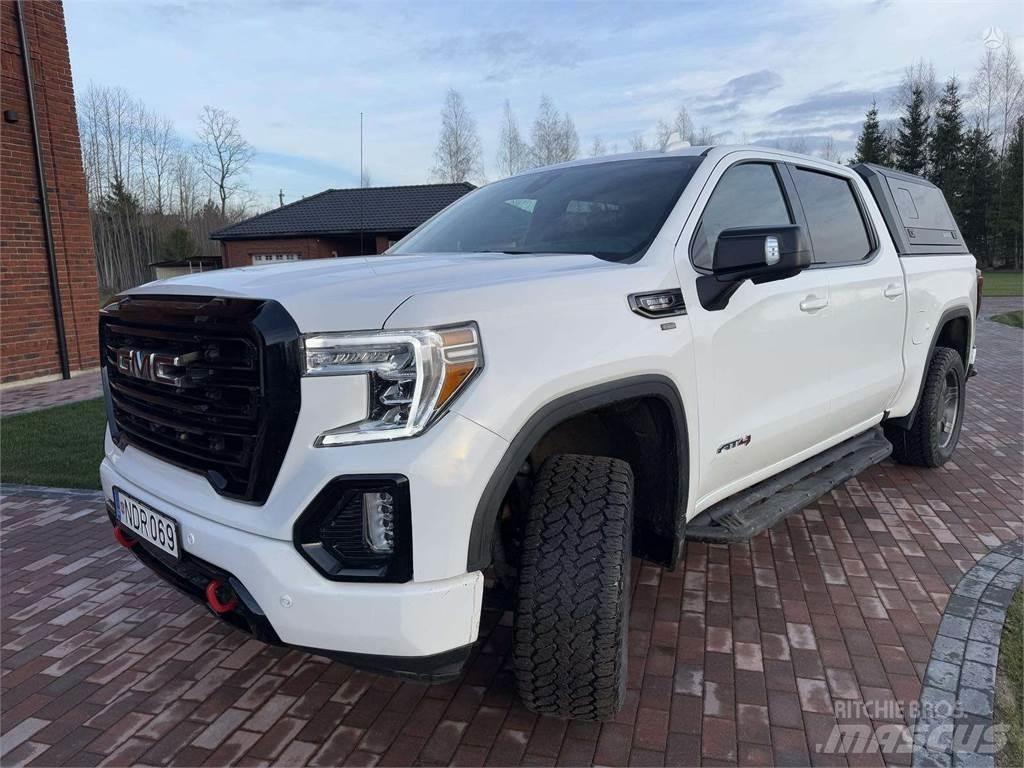 GMC  Automobiles / SUVS