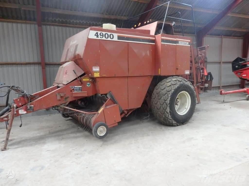 Hesston 4900 Round Balers
