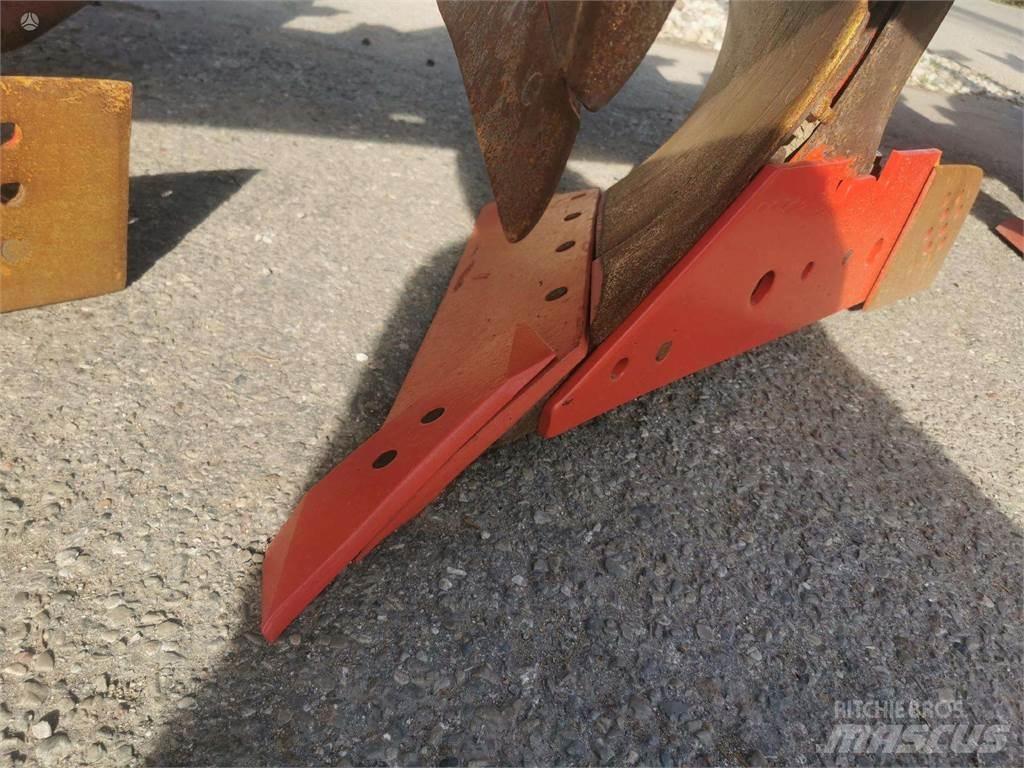 Kverneland F160 Plows