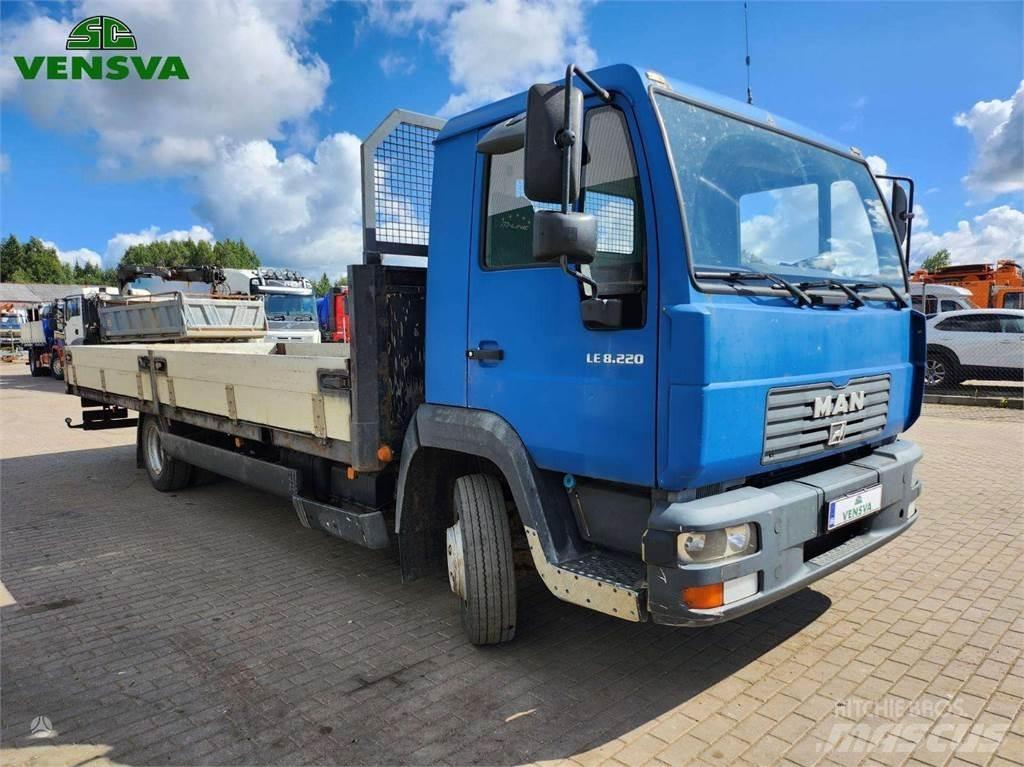 MAN LE 8.220 Flatbed Trucks