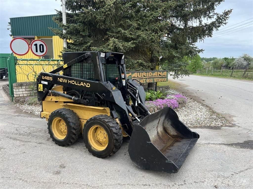 New Holland LX485 Mini Loader
