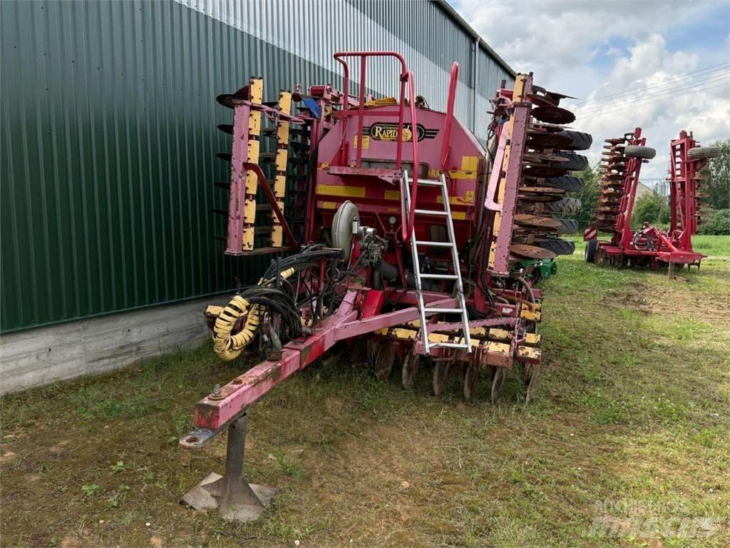 Väderstad RAPID A Farm Drills