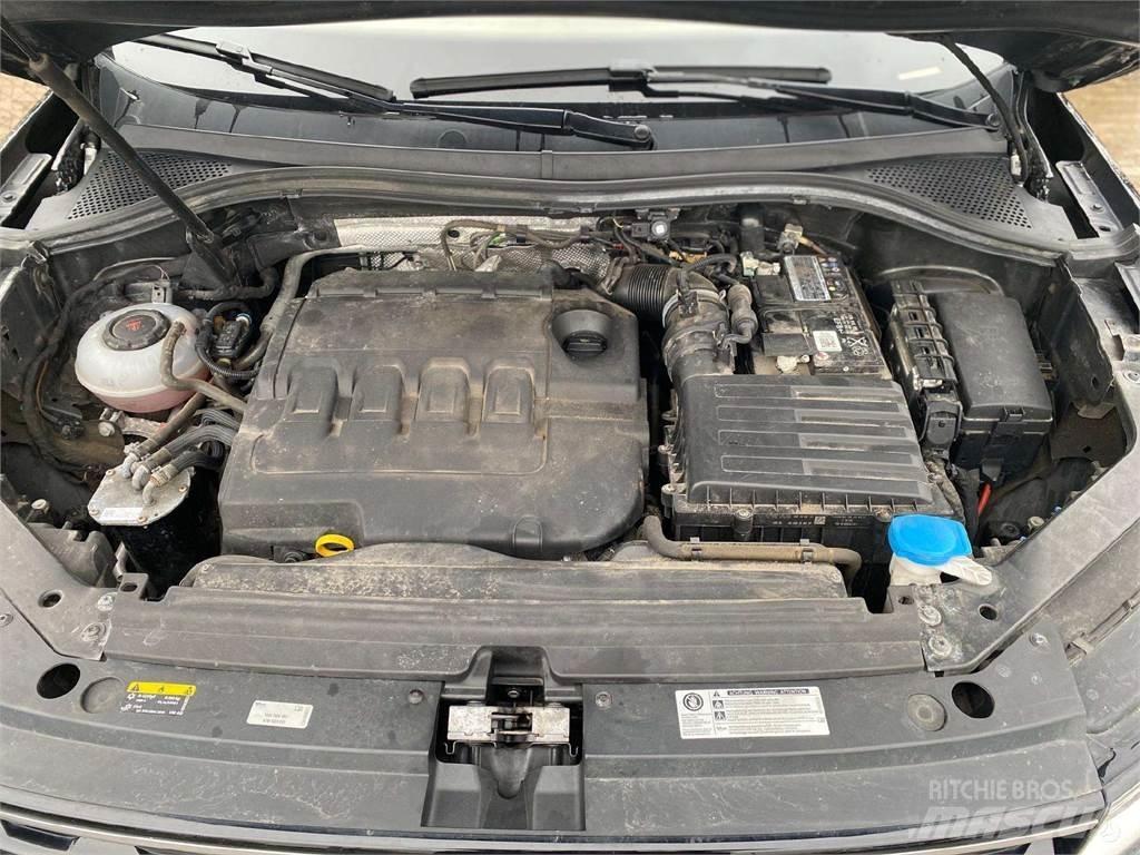 Volkswagen  Automobiles / SUVS