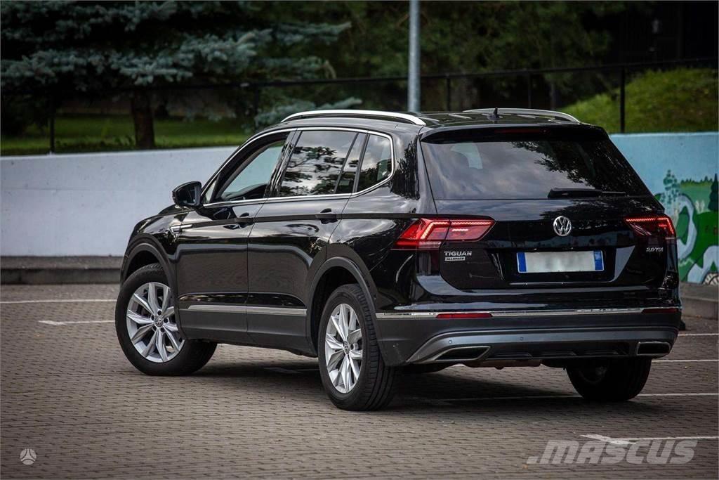 Volkswagen  Automobiles / SUVS