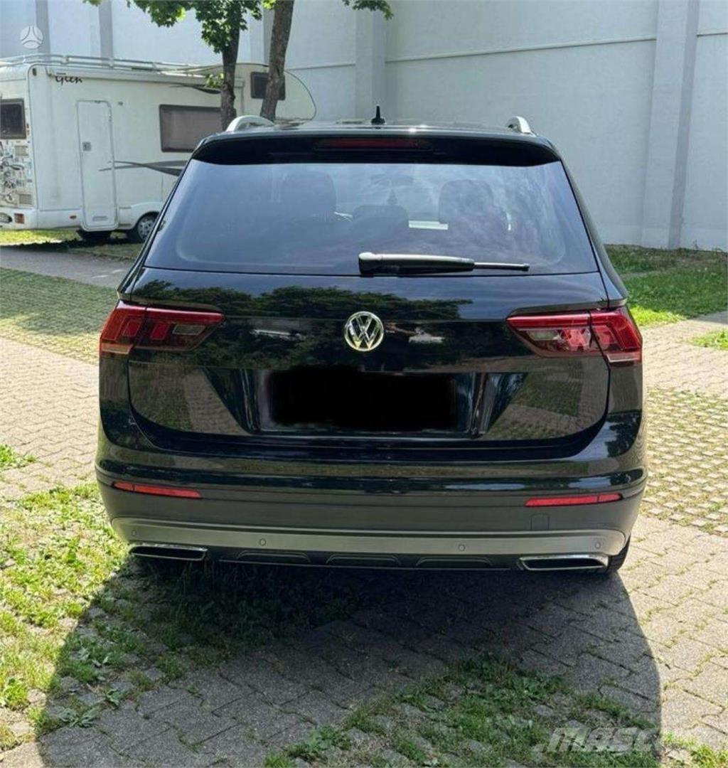 Volkswagen  Automobiles / SUVS