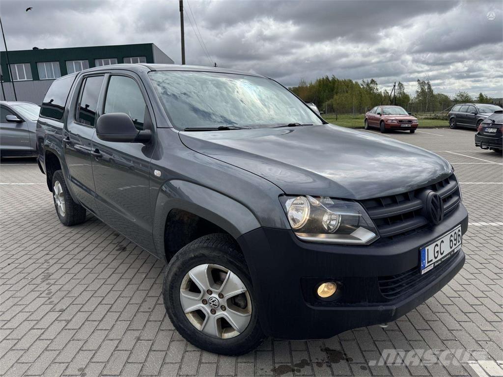Volkswagen  Automobiles / SUVS