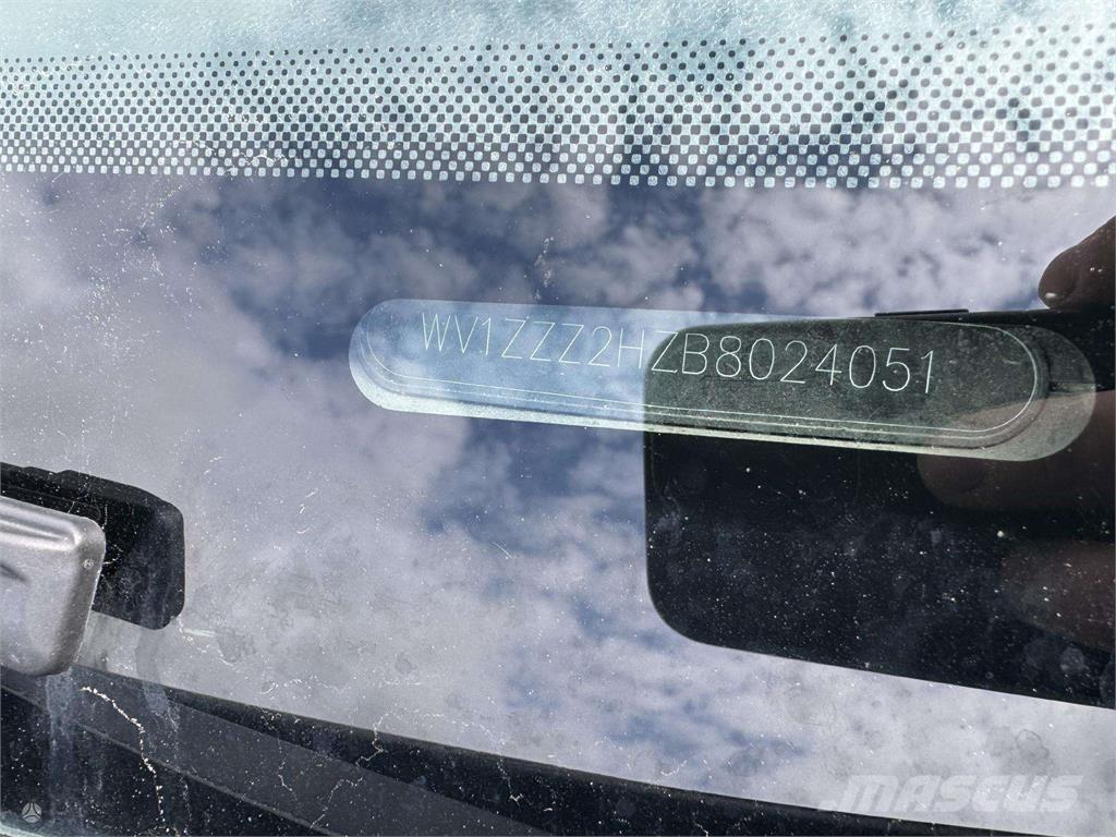 Volkswagen  Automobiles / SUVS