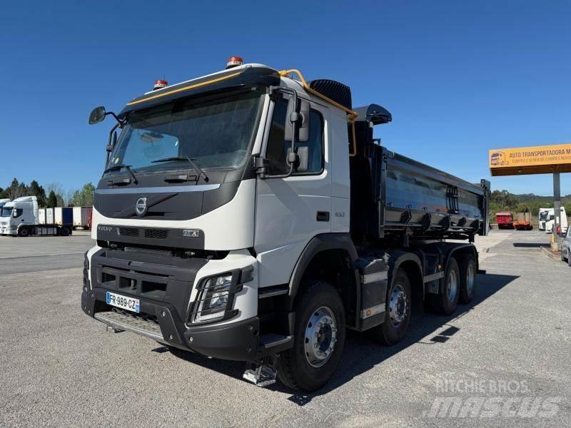 Volvo 460 Dump Trucks