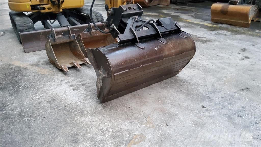 CAT 303.5E CR Mini Excavators <7t (Mini Diggers)