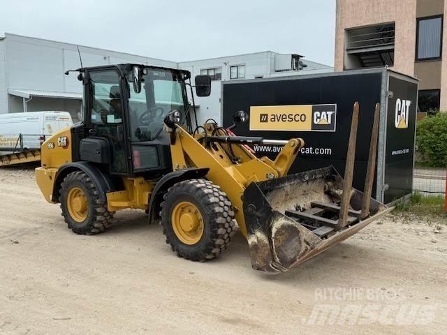 CAT 906 Wheel Loaders