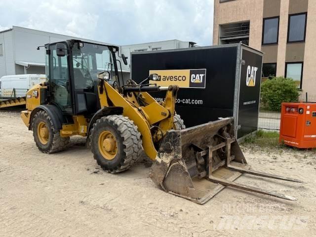 CAT 906 Wheel Loaders