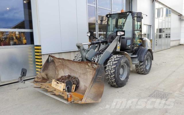CAT 908H2 Wheel Loaders