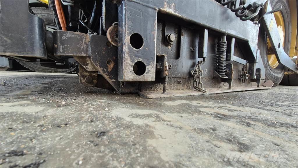 CAT AP300F Asphalt pavers