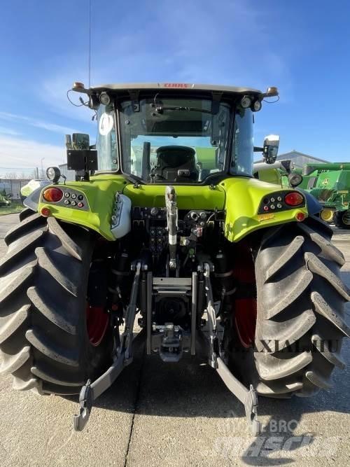 CLAAS Arion 440 Tractors