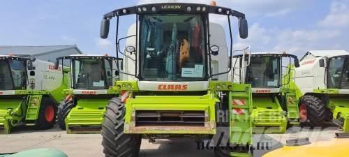CLAAS Lexion 650 Combine Harvesters