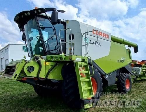CLAAS Lexion 670 Combine Harvesters