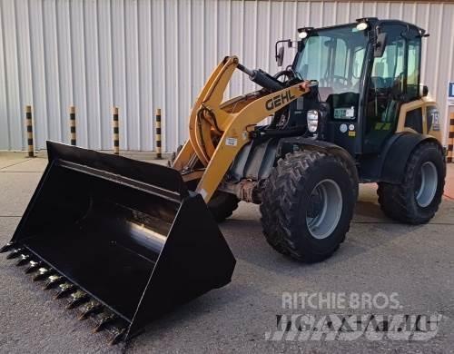 Gehl AL 750 Farm Equipment - Others