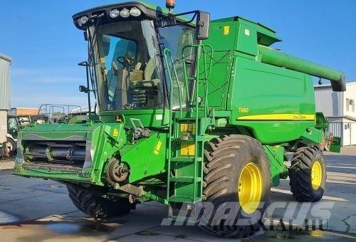 John Deere T660 Combine Harvesters