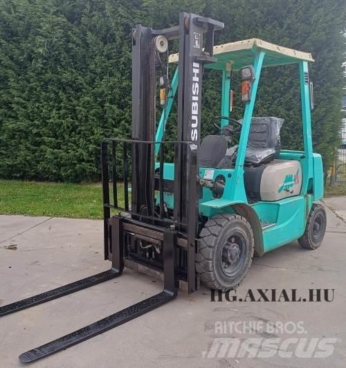  Mitshubishi FD 25 Misc Forklifts
