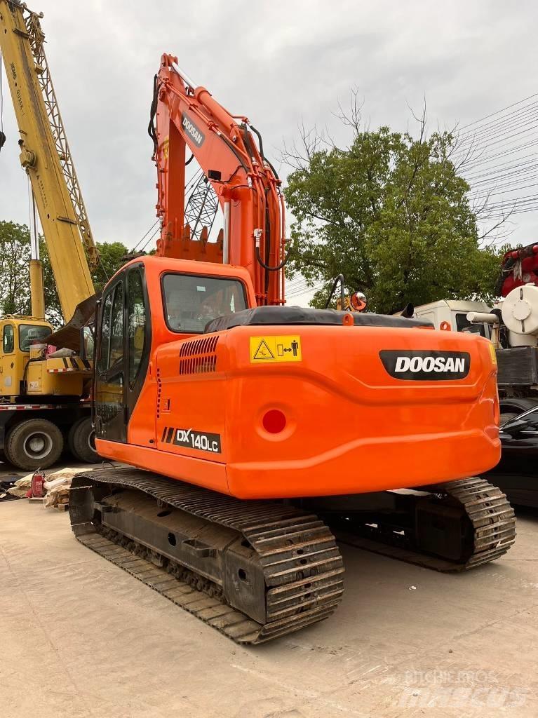 Doosan DX 140 LC Crawler Excavators